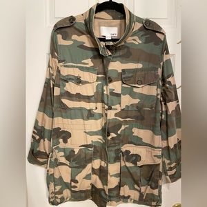 Women’s Size Lrg BarIII Camo Jacket